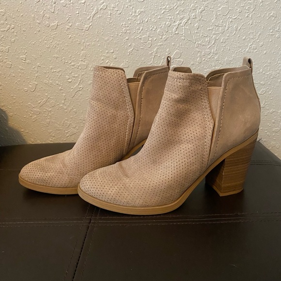 Heeled Booties - Picture 2 of 6
